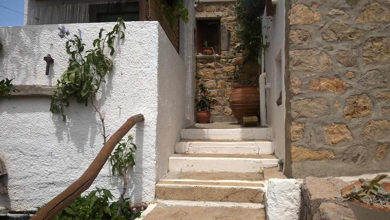Patmos Mathios Studios- Apartments Sapsila Luaran gambar