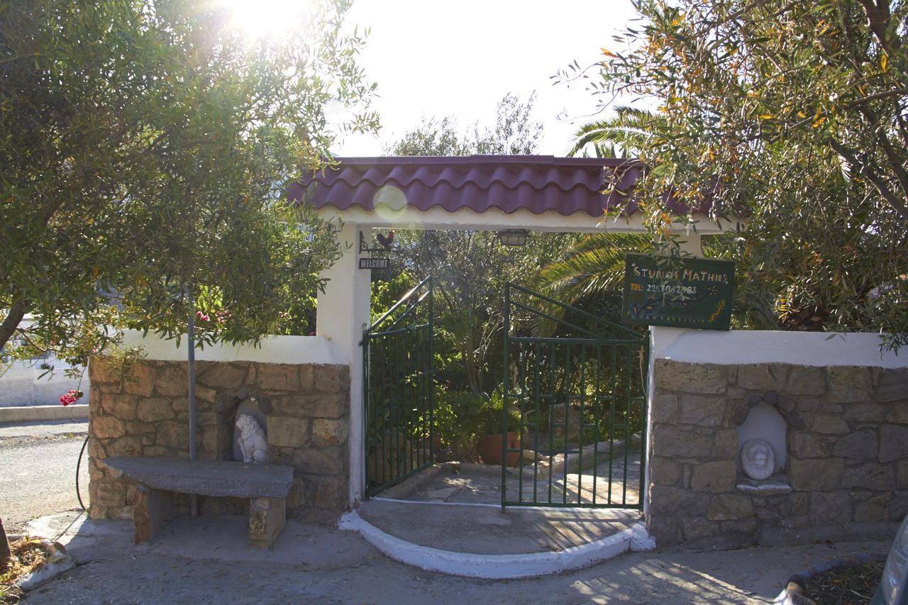 Patmos Mathios Studios- Apartments Sapsila Luaran gambar